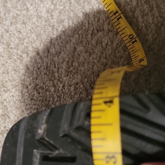 Like New UGG® Cityfunc Zip size 7 - Picture 9 of 9